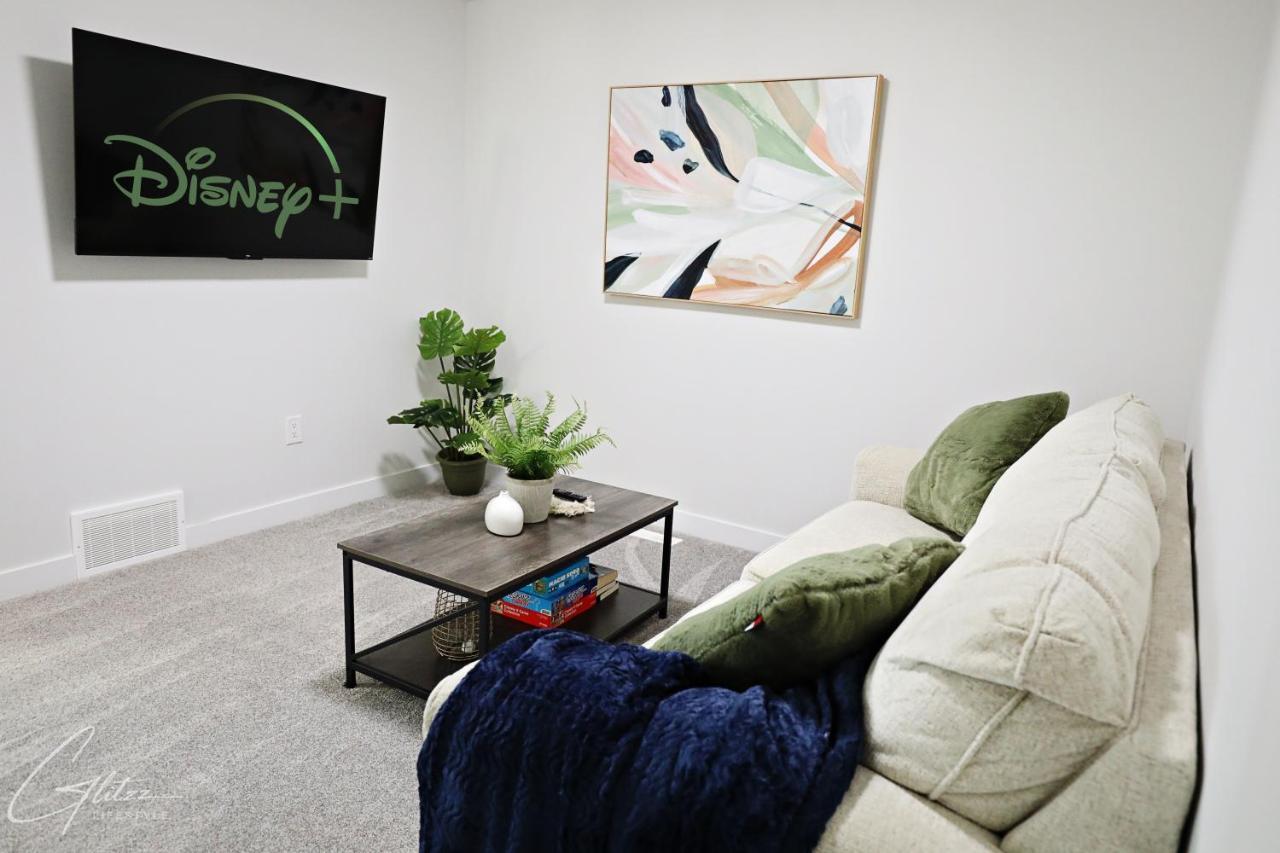 Beautiful 3 King Beds,Garage,Airport,Disney+ Edmonton Exterior foto