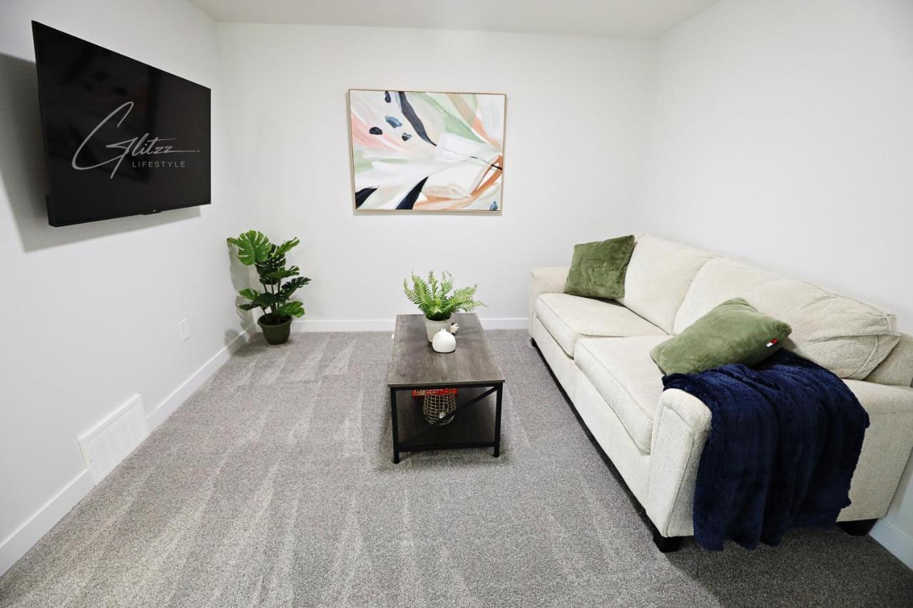 Beautiful 3 King Beds,Garage,Airport,Disney+ Edmonton Exterior foto