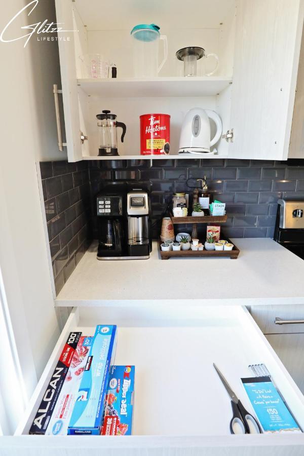 Beautiful 3 King Beds,Garage,Airport,Disney+ Edmonton Exterior foto